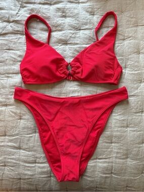 Abercrombie & Fitch Red Ribbed Bikini Set